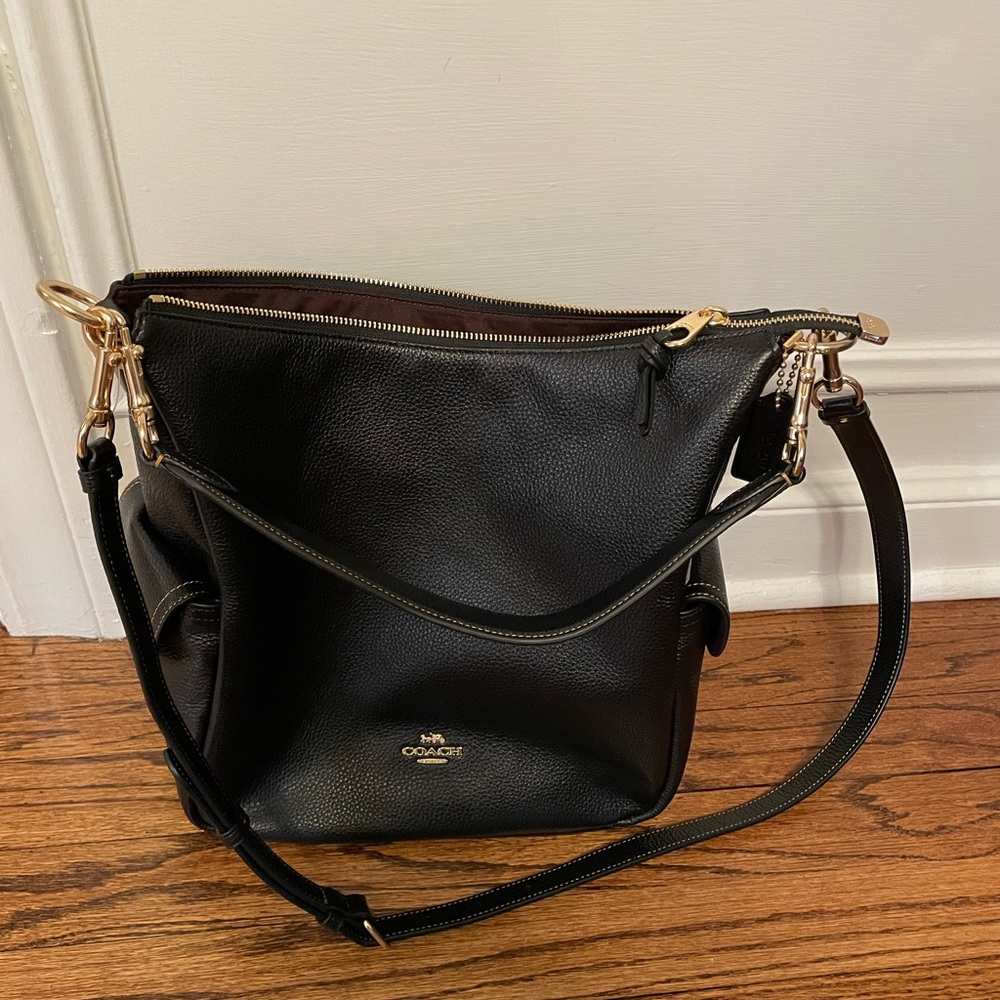 BRAND NEW hobo black leather pebbled Coach handbag